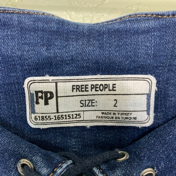 Free People Women’s Strecky Y2K Jean Tie Front Midi Pencil Skirt Size 2 - Picture 4 of 9